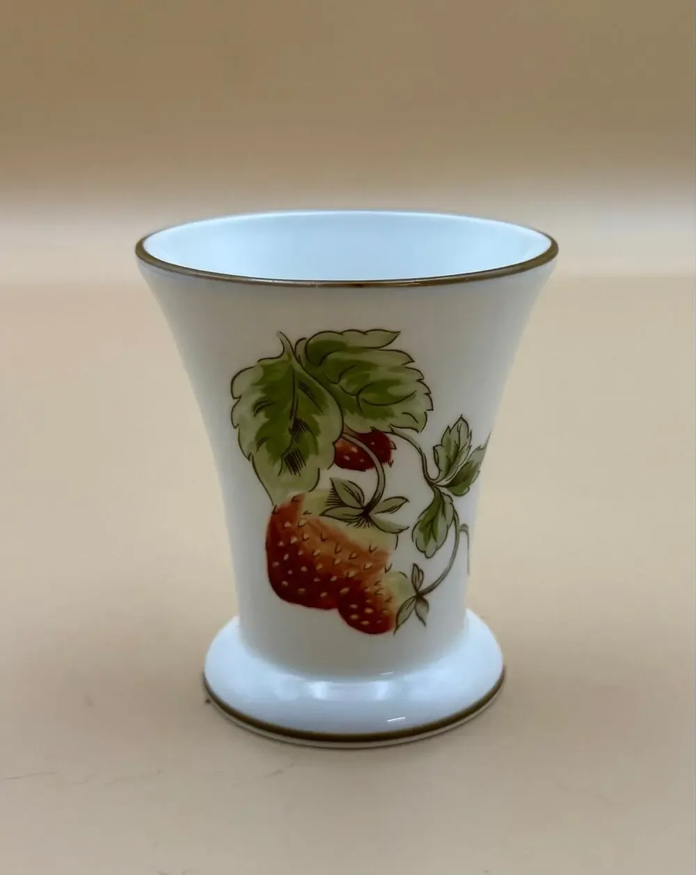 Coalport Strawberry Bone China Bud Vase 3.5” England Gold Trim Vintage